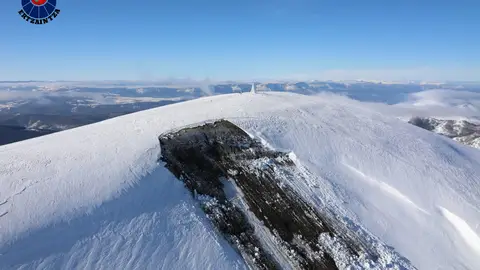 La Ertzaintza alerta del riesgo de aludes estos días con las subida de temperaturas. La Ertzaintza alerta del riesgo de aludes estos días con las subida de temperaturas.