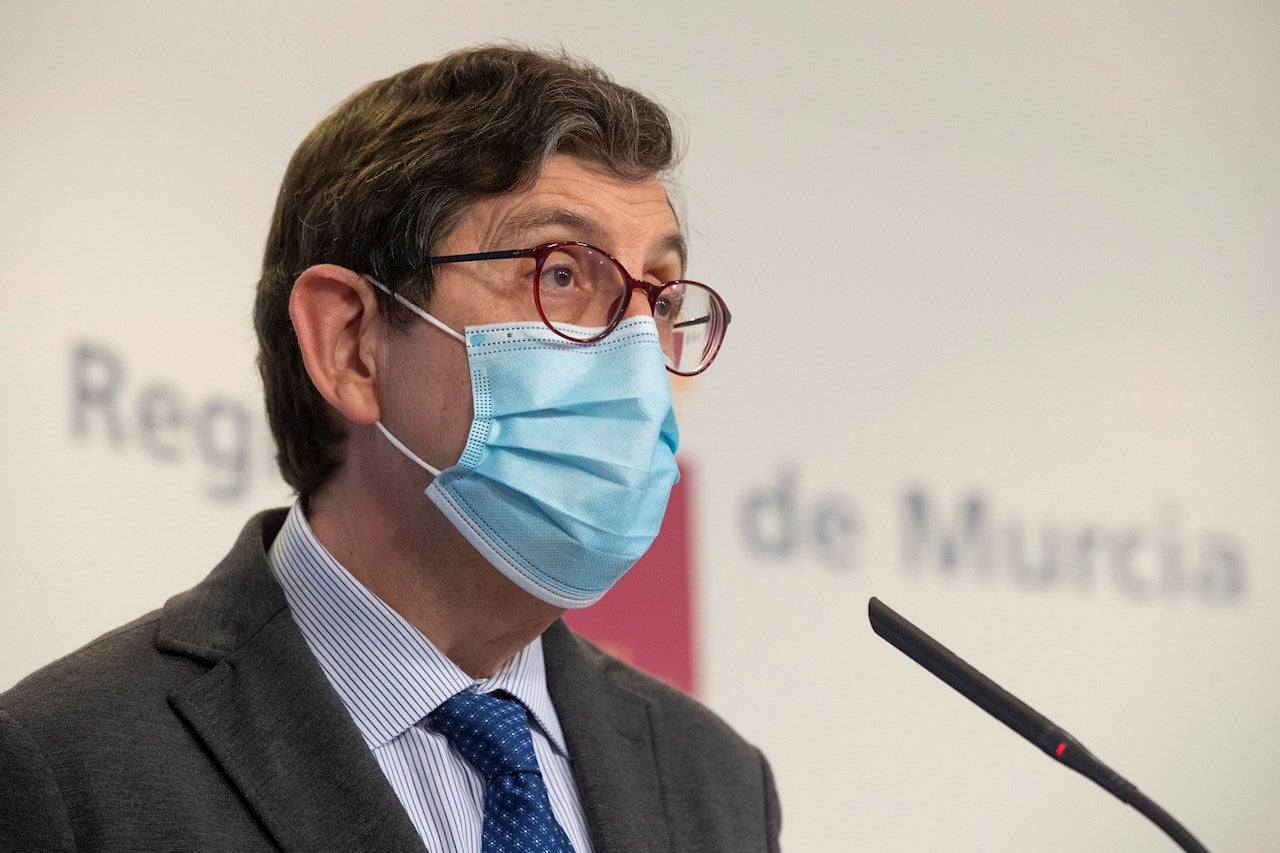 Murcia anuncia nuevas restricciones en la Región y adelanta el cierre del comercio no esencial Murcia anuncia nuevas restricciones en la Región y adelanta el cierre del comercio no esencial