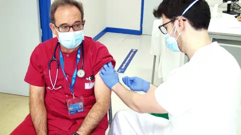 Vacunación de Sanitarios Vacunación de Sanitarios
