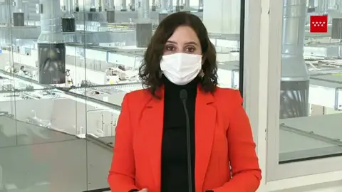 Ayuso se defiende de las críticas al hospital Zendal: "Cada problema cotidiano es una polémica. Se está politizando todo" Ayuso se defiende de las críticas al hospital Zendal: "Cada problema cotidiano es una polémica. Se está politizando todo"