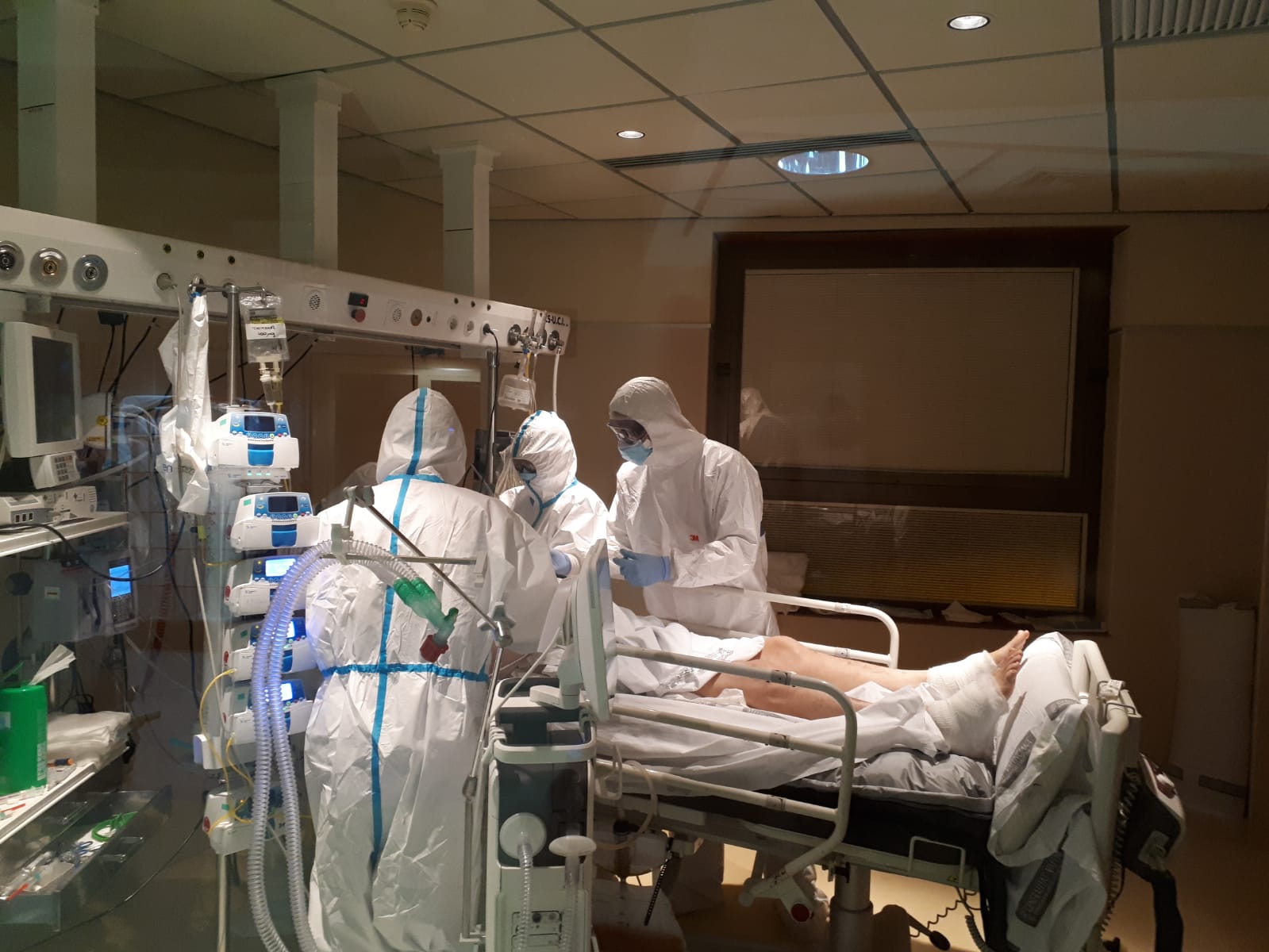 "Espero salir adelante, pero hasta que no ingresé no he sido consciente de la gravedad real de esta pandemia" "Espero salir adelante, pero hasta que no ingresé no he sido consciente de la gravedad real de esta pandemia"