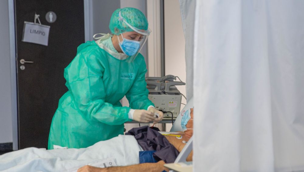 433 nuevos contagios en la provincia. Una persona más fallece e ingresan en los hospitales 25 pacientes 433 nuevos contagios en la provincia. Una persona más fallece e ingresan en los hospitales 25 pacientes