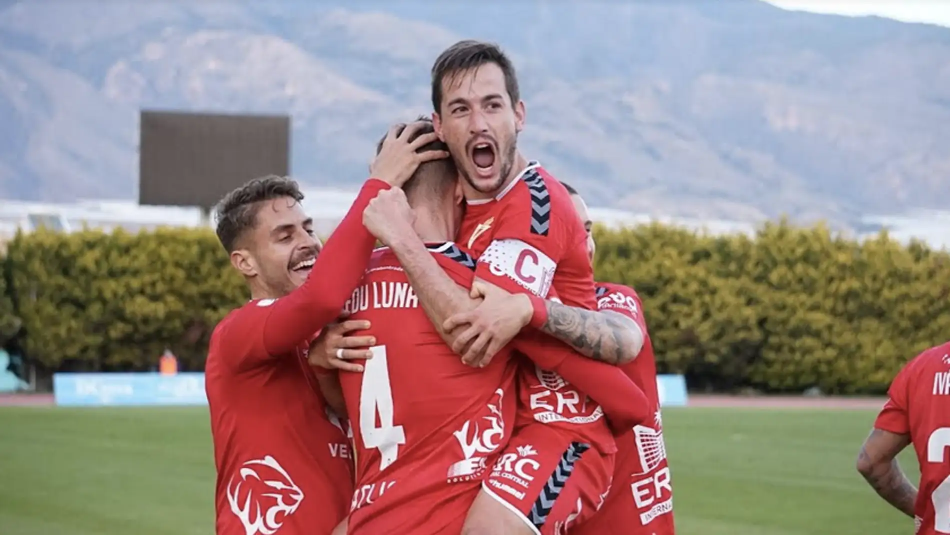 Rafael Fernández Chumbi celebra un gol con el Real Murcia CF