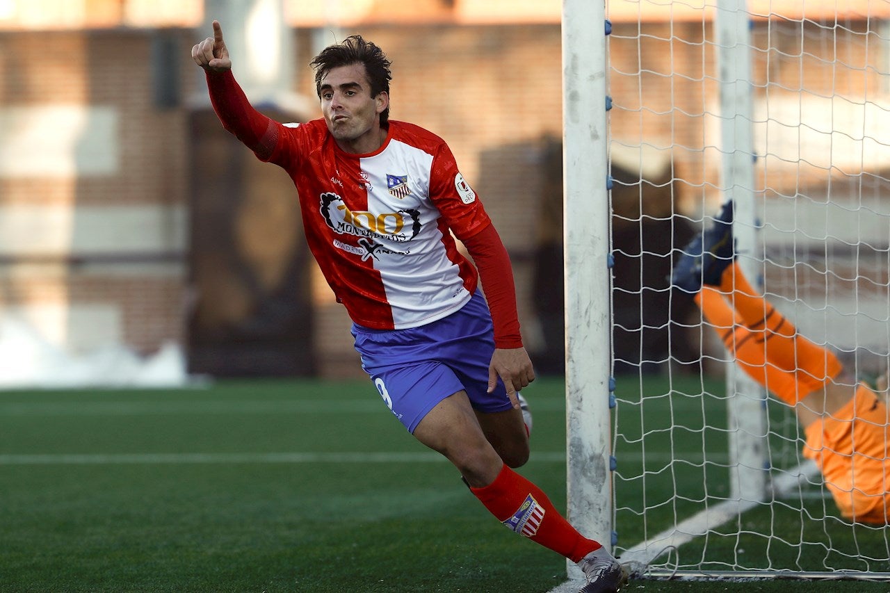 Juan Esnaider: "He vuelto a disfrutar del fútbol en el Navalcarnero" Juan Esnaider: "He vuelto a disfrutar del fútbol en el Navalcarnero"