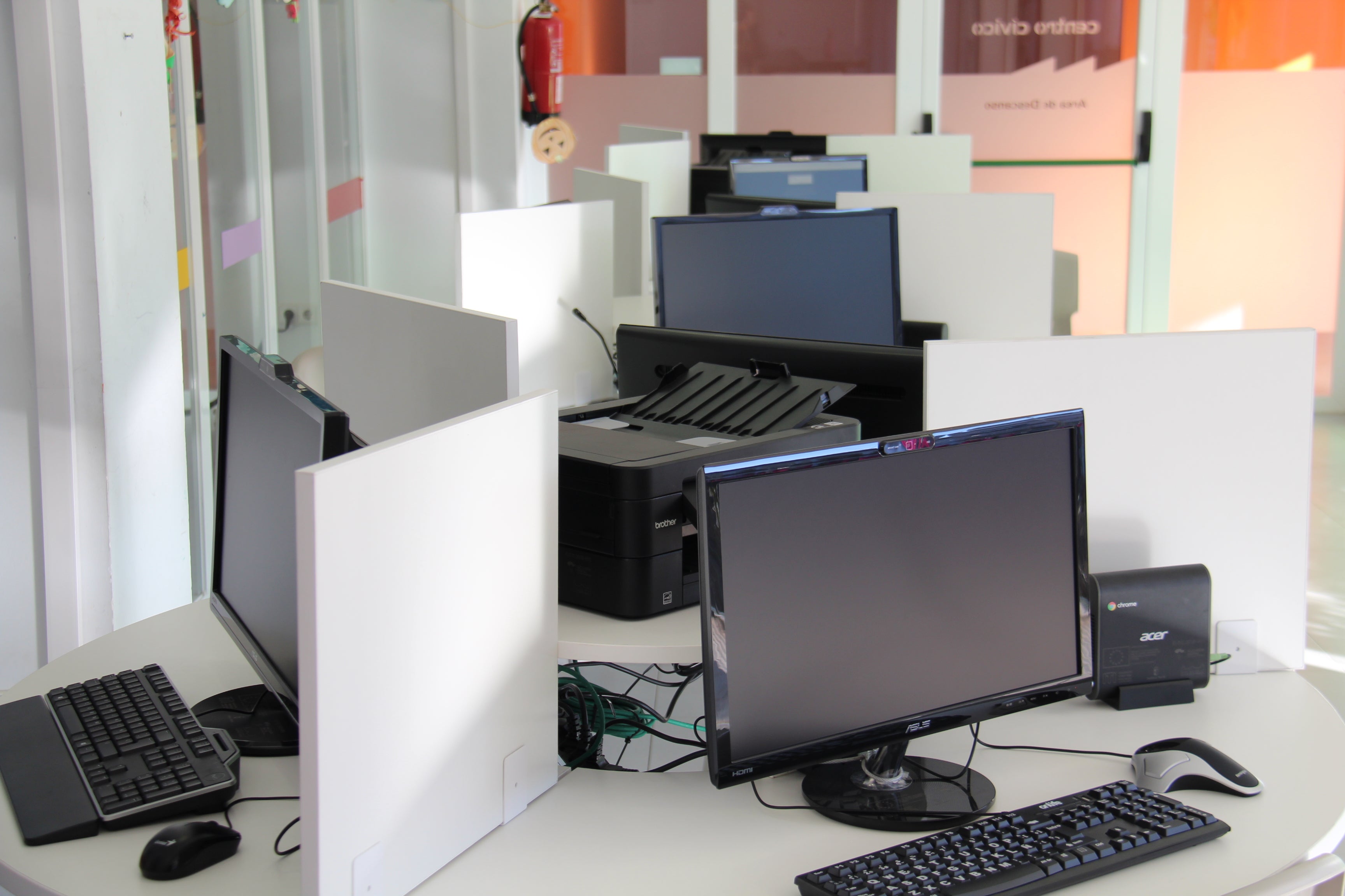 Equipos digitales disponibles de forma gratuita para l@s vecin@s de Alcázar Equipos digitales disponibles de forma gratuita para l@s vecin@s de Alcázar