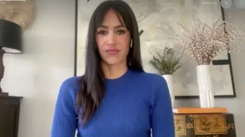 Begoña Villacís, en una entrevista en Espejo Público de Antena 3 Begoña Villacís, en una entrevista en Espejo Público de Antena 3