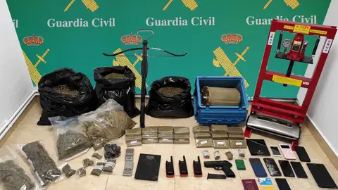 La Guardia Civil desarticula un grupo criminal violento dedicado al tráfico y elaboración de drogas Comenzaron a elaborar polen de hachís, tras la imposibilidad de viajar a Cádiz y Marruecos por la pandemia