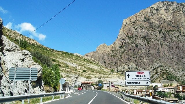 Vecinos de la Ribagorza piden excepciones para poder comprar en Cataluña Vecinos de la Ribagorza piden excepciones para poder comprar en Cataluña