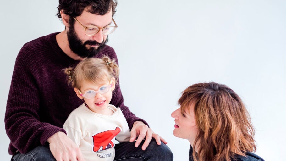 Francisco Besc&oacute;s y su familia