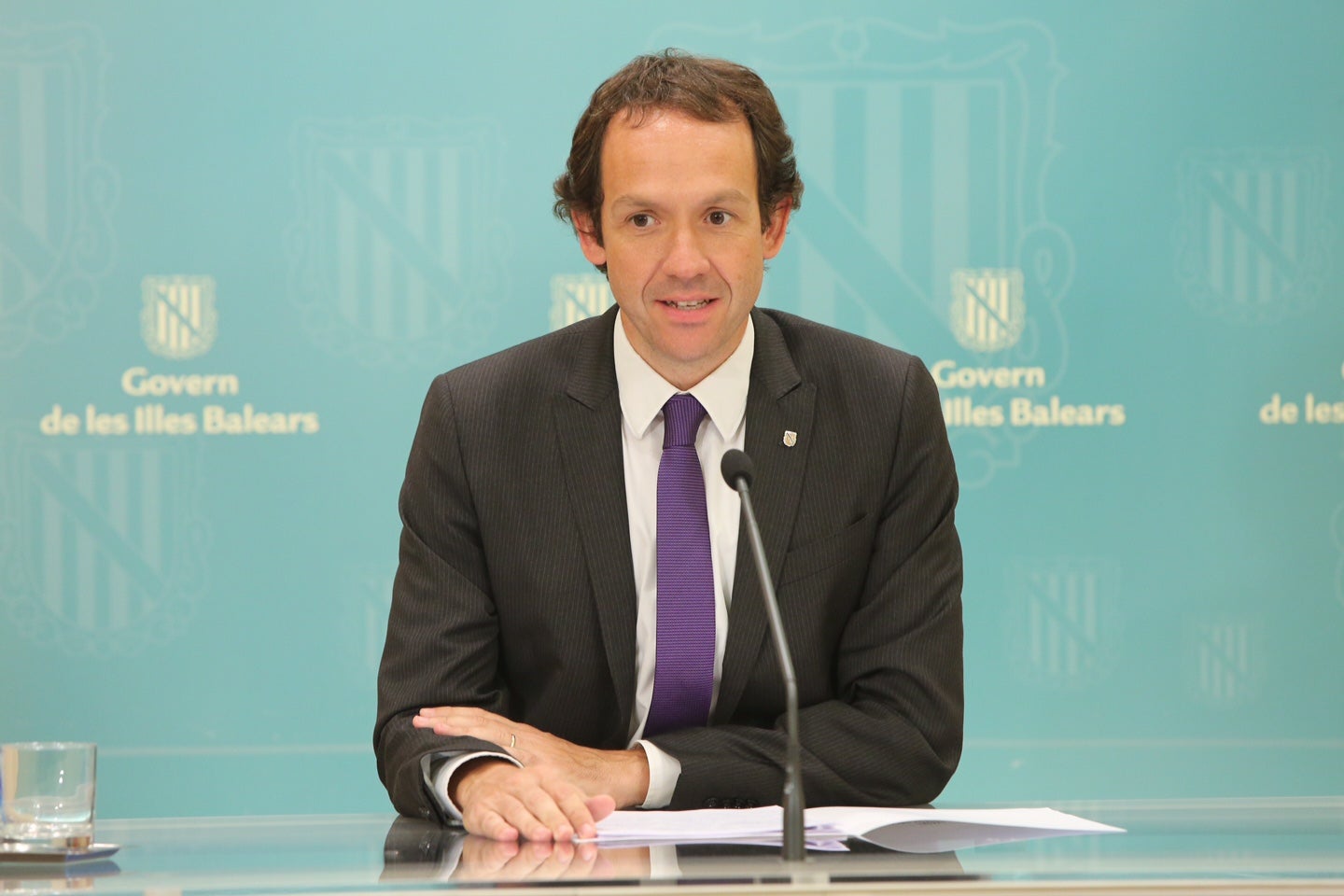 El Govern traslada a Madrid una propuesta para convertir la ruta Menorca-Barcelona en OSP El Govern traslada a Madrid una propuesta para convertir la ruta Menorca-Barcelona en OSP