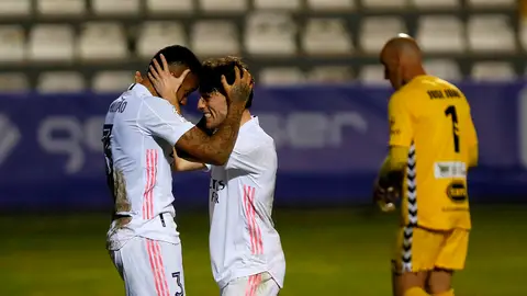 Militao y Odriozola celebran un gol del Real Madrid. Militao y Odriozola celebran un gol del Real Madrid.