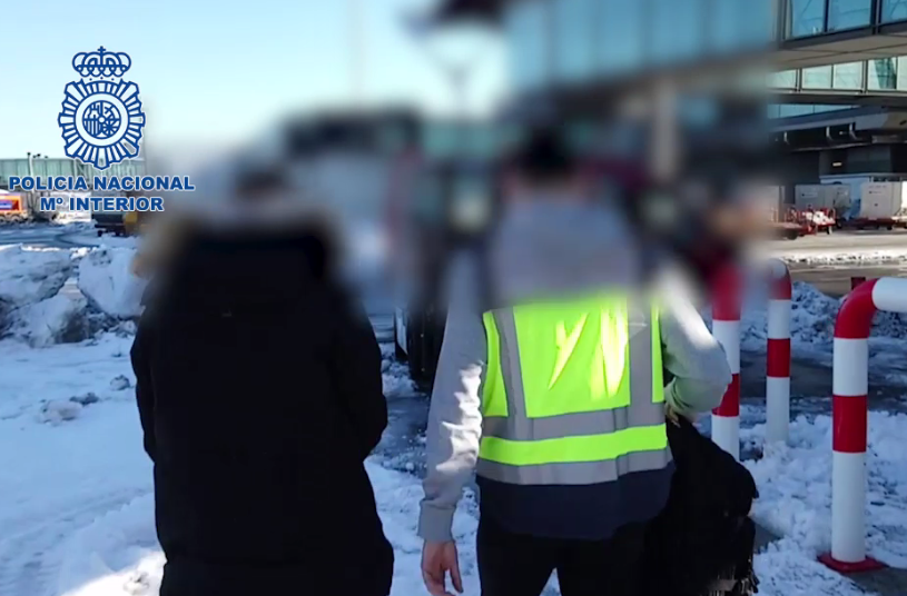 Extraditan al sospechoso de apuñalar a un joven por una discusión de tráfico en Estepona Extraditan al sospechoso de apuñalar a un joven por una discusión de tráfico en Estepona