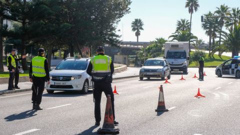 Un control a la entrada de C&aacute;diz en una foto de archivo