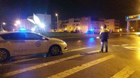 Un control policial en Puerto Real