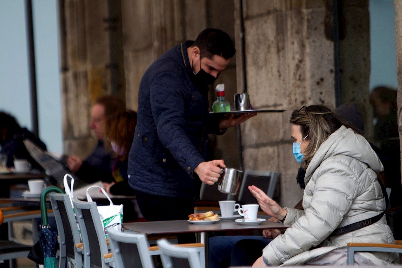 Galicia amplía las restricciones aprobadas y decreta el confinamiento de nuevos municipios Galicia amplía las restricciones aprobadas y decreta el confinamiento de nuevos municipios