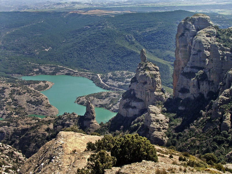 El proyecto de abastecimiento de Huesca desde Montearagón se reanudará de forma inmediata El proyecto de abastecimiento de Huesca desde Montearagón se reanudará de forma inmediata