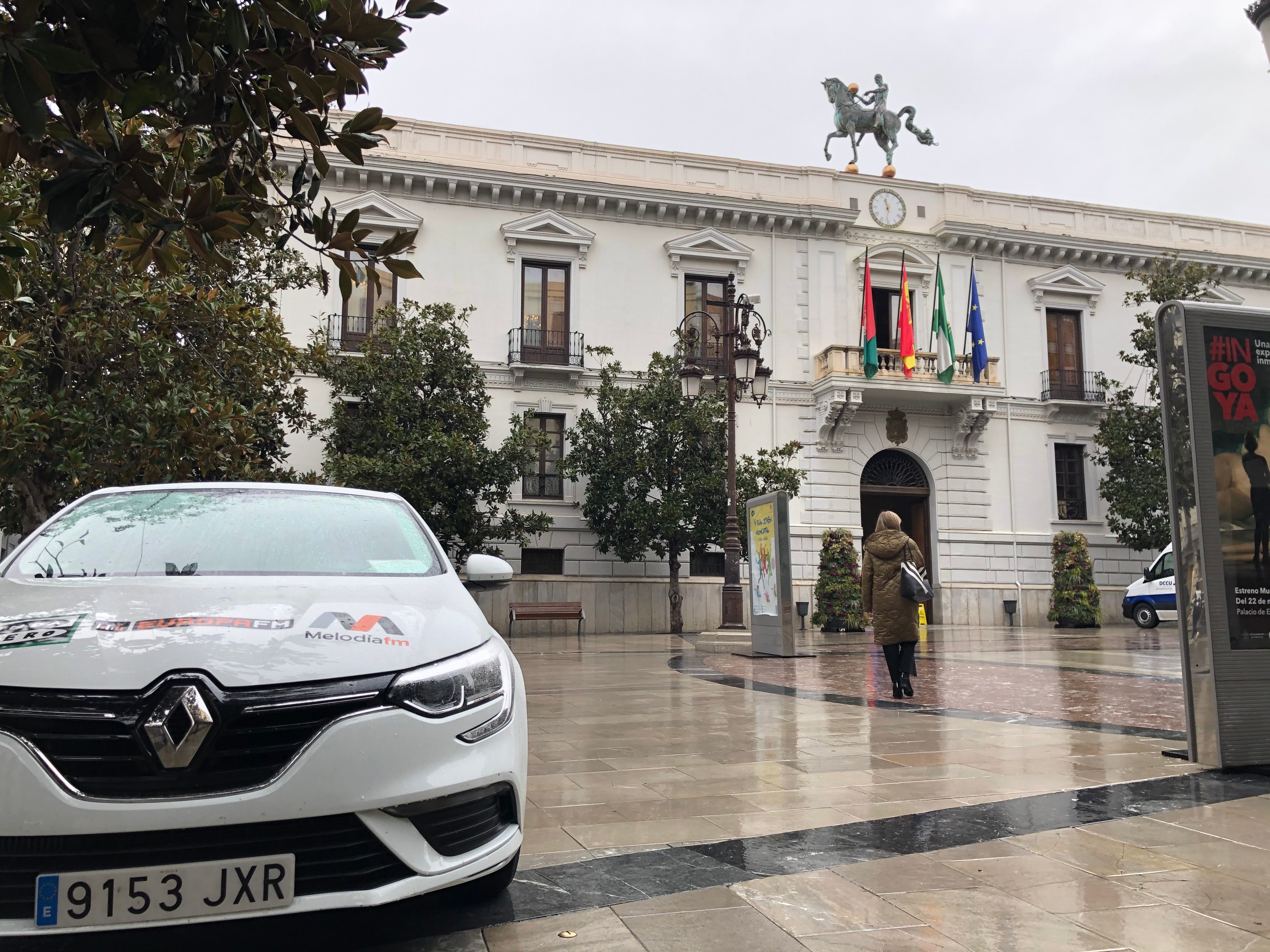 Llegan a Granada para recibir sepultura los restos de la adolescente asesinada en Francia Llegan a Granada para recibir sepultura los restos de la adolescente asesinada en Francia