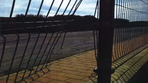 La Policía de Puerto Real denuncia vandalismo en el campo de fútbol del Río San Pedro La Policía de Puerto Real denuncia vandalismo en el campo de fútbol del Río San Pedro