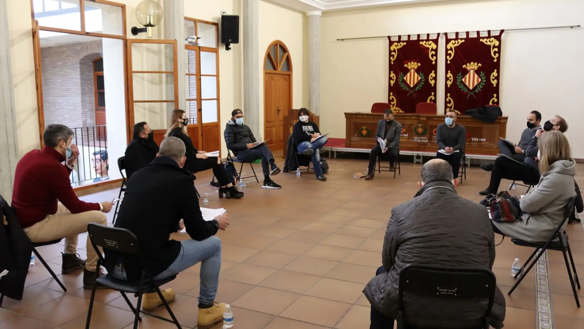 Imatge de la reunió dels hostalers amb l´alcalde José Benlloch