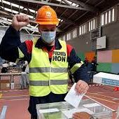Trabajadores Alcoa-San Cibrado respaldan venta factoría.