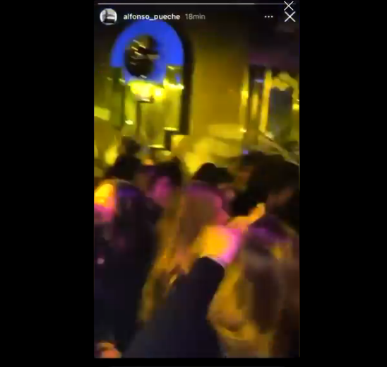 Largas colas a la entrada del Teatro Barceló el día después de las polémicas imágenes Largas colas a la entrada del Teatro Barceló el día después de las polémicas imágenes