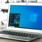 Ordenador con la sesión de Windows abierta Ordenador con la sesión de Windows abierta