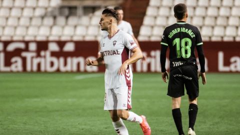 Liberto Beltrán con la camiseta del Albacete