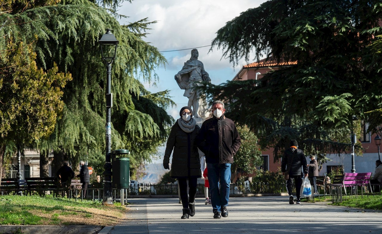 Madrid decreta el confinamiento de 56 zonas básicas y 25 localidades y municipios: esta es la lista completa Madrid decreta el confinamiento de 56 zonas básicas y 25 localidades y municipios: esta es la lista completa