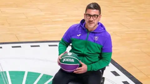 Fotis Katsikaris, entrenador de Unicaja Fotis Katsikaris, entrenador de Unicaja
