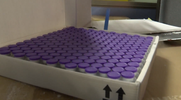 Tertulia: ¿Hay juego sucio de las farmacéuticas en el reparto de vacunas? Tertulia: ¿Hay juego sucio de las farmacéuticas en el reparto de vacunas?