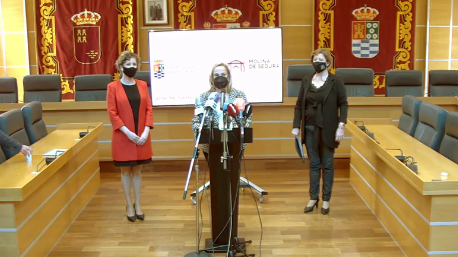 Junto a Esther Clavero dimiten dos concejalas del PSOE de Molina de Segura: Fuensanta Martínez y Sandra Díez Junto a Esther Clavero dimiten dos concejalas del PSOE de Molina de Segura: Fuensanta Martínez y Sandra Díez