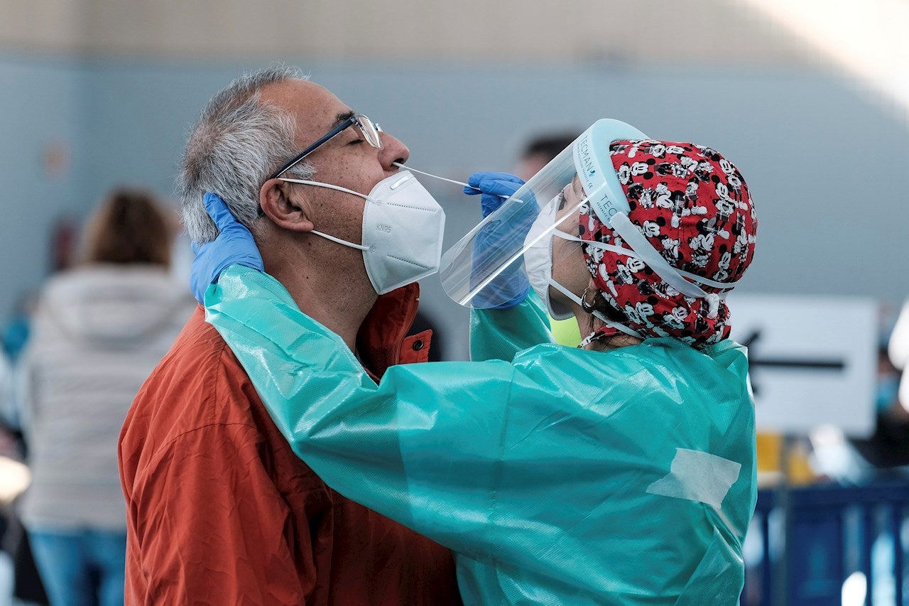 La Vega Baja registra 1.514 nuevos contagios y 22 fallecimientos durante el fin de semana La Vega Baja registra 1.514 nuevos contagios y 22 fallecimientos durante el fin de semana