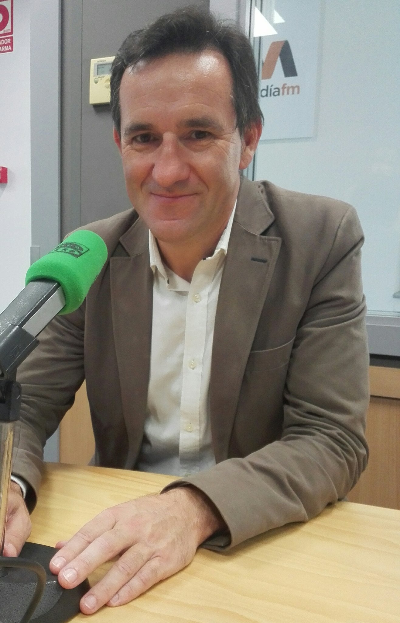 Javier Cuesta: "El IPREM es el índice que utilizan el resto de administraciones. No entiendo la demagogia de Somos" Javier Cuesta: "El IPREM es el índice que utilizan el resto de administraciones. No entiendo la demagogia de Somos"