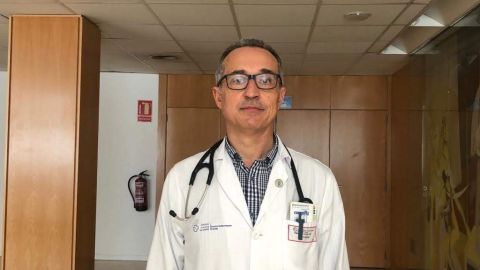 Fernando de la Iglesia, jefe de Medicina Interna del CHUAC