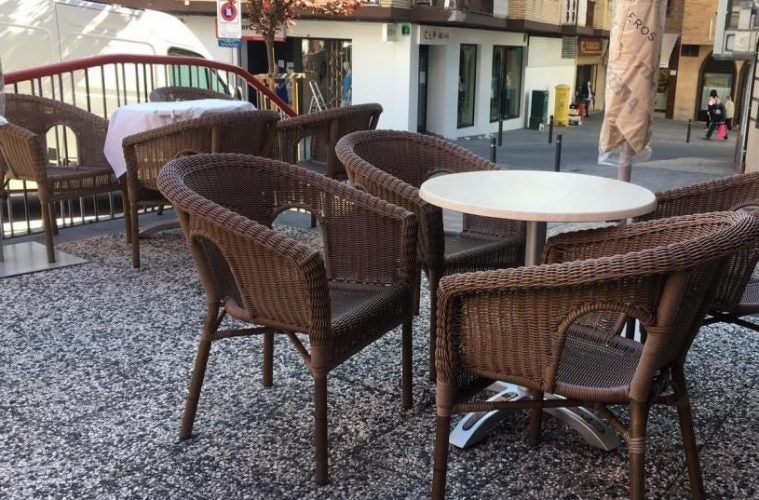 La crisis sanitaria se ceba con el sector servicios y deja 1.341 parados La crisis sanitaria se ceba con el sector servicios y deja 1.341 parados