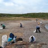 Alumnos de Menorca contribuirán al análisis de los micro plásticos en Baleares