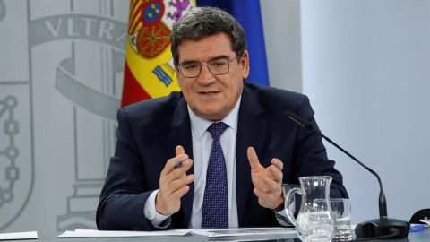 El Consejo de Ministros aprueba la revalorizaci&oacute;n de las pensiones con una subida del 0&acute;9%