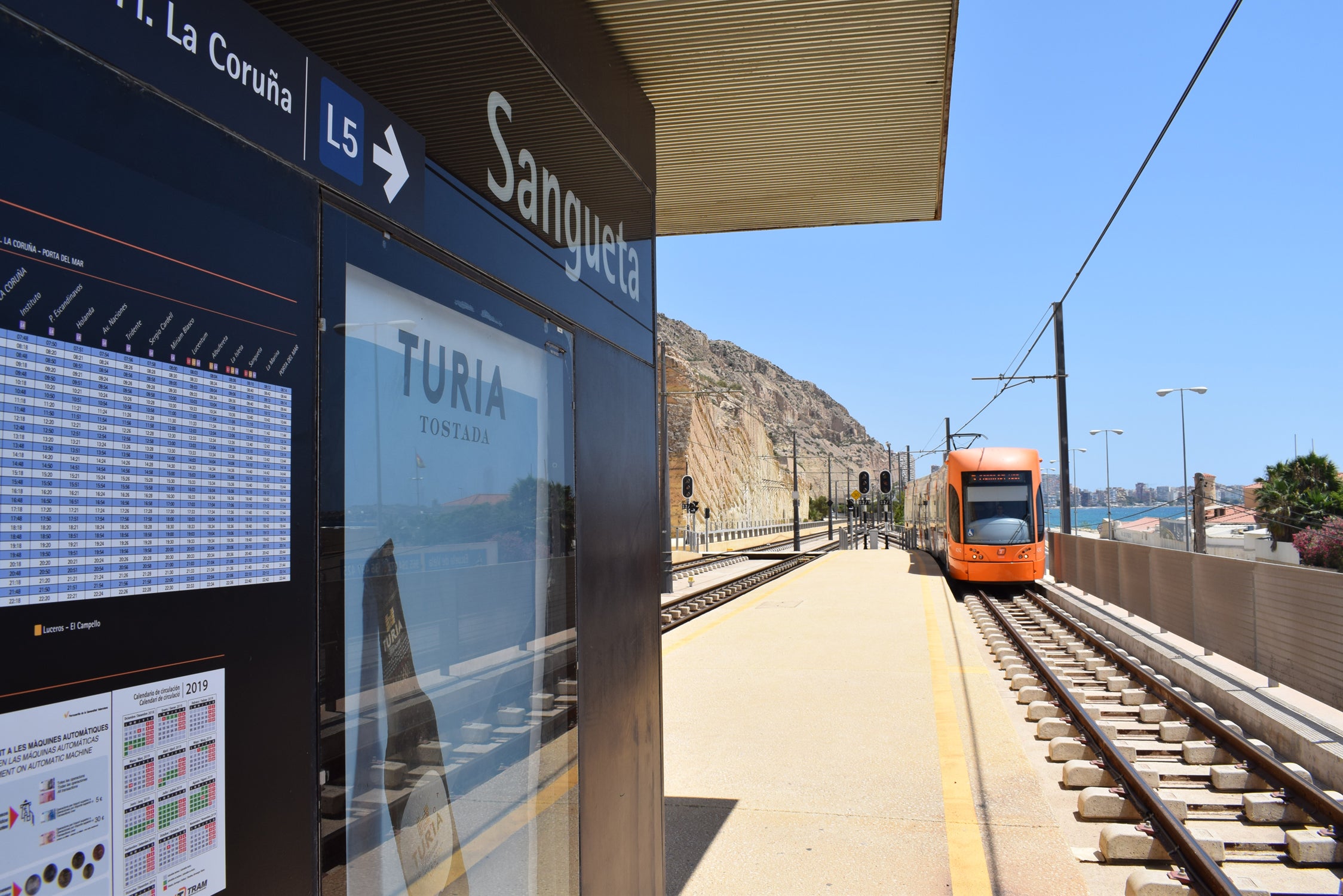El TRAM d'Alacant amplia horarios del 25 al 29 de junio para los Fuegos Artificiales desde El Postiguet El TRAM d'Alacant amplia horarios del 25 al 29 de junio para los Fuegos Artificiales desde El Postiguet