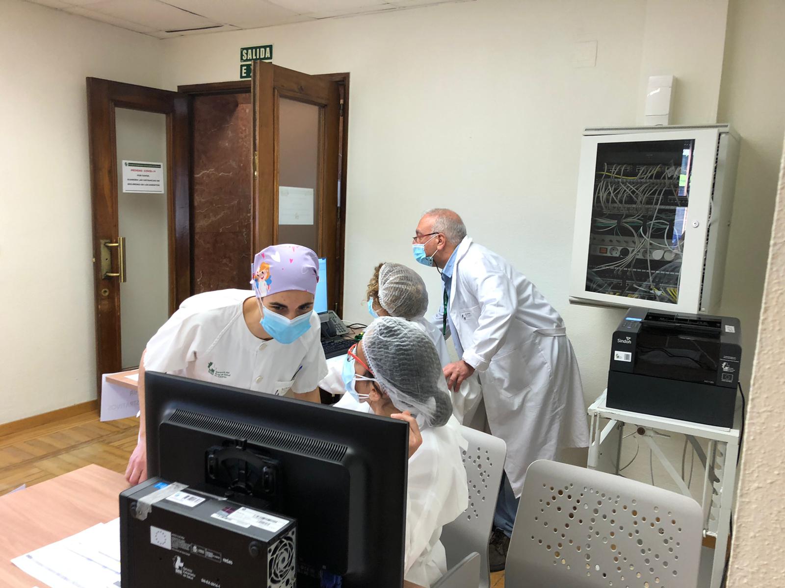 Ocho casos más de cepa británica de coronavirus en Extremadura. Detectada ya en seis de las ocho áreas de salud. Ocho casos más de cepa británica de coronavirus en Extremadura. Detectada ya en seis de las ocho áreas de salud.