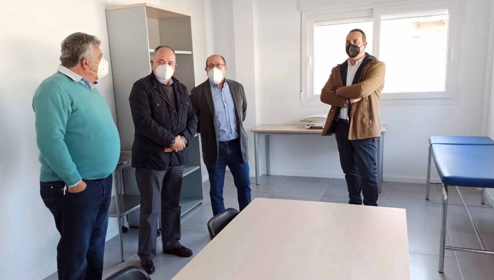 Las instalaciones cuentan con dos nuevas consultas, una sala de enfermería, una sala destinada al descanso del personal y una sala de espera renovada Las instalaciones cuentan con dos nuevas consultas, una sala de enfermería, una sala destinada al descanso del personal y una sala de espera renovada