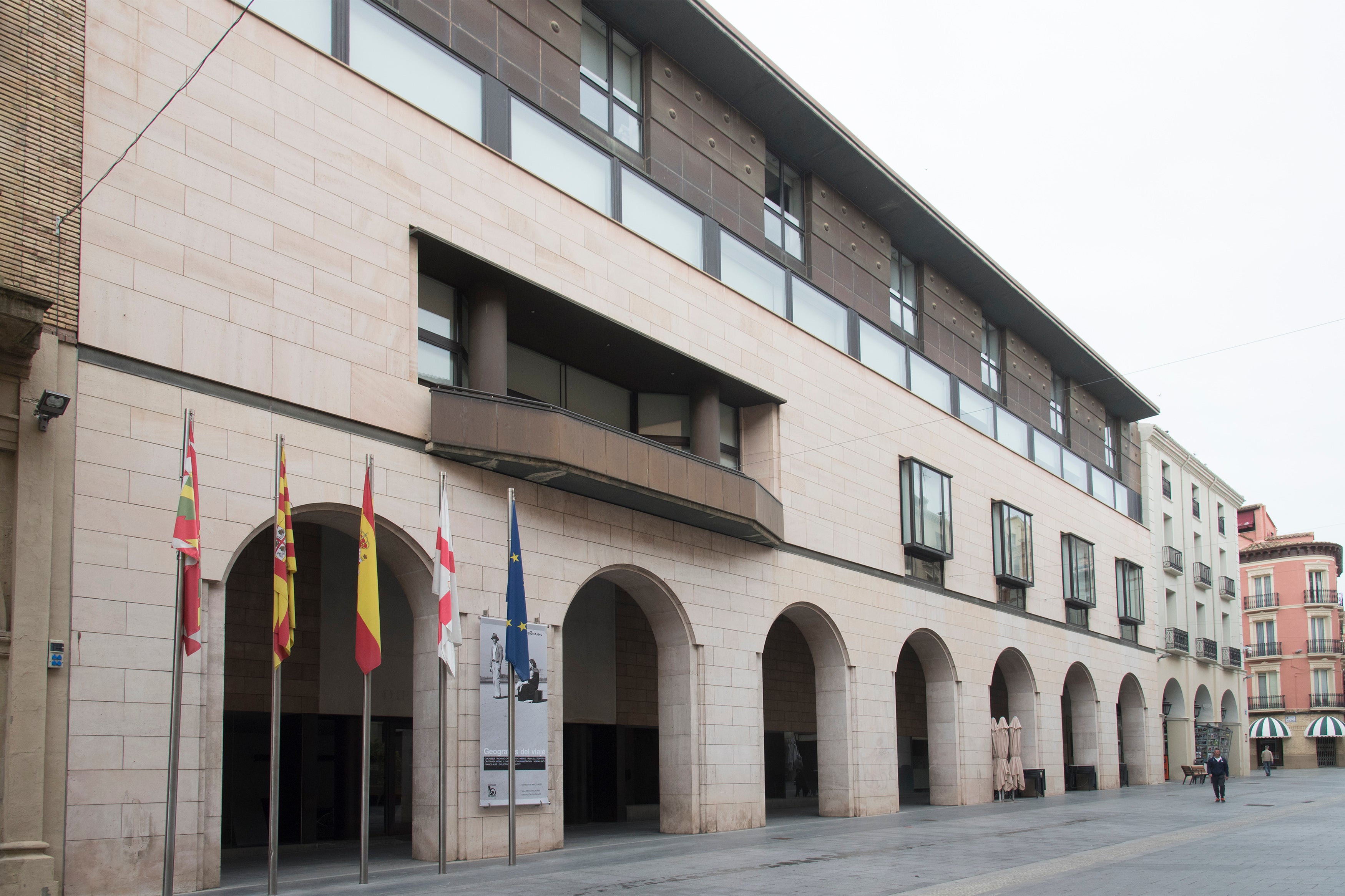 La DPH anticipa 33 millones de euros para aportar liquidez a los ayuntamientos La DPH anticipa 33 millones de euros para aportar liquidez a los ayuntamientos