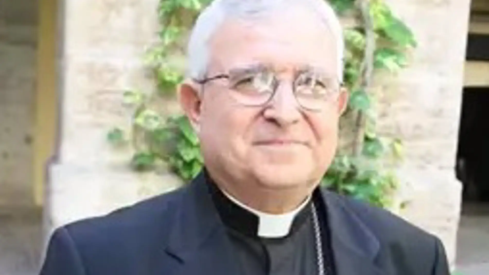 El obispo de Orihuela-Alicante niega trato de favor al vacunarse contra la Covid y renuncia a la segunda dosis