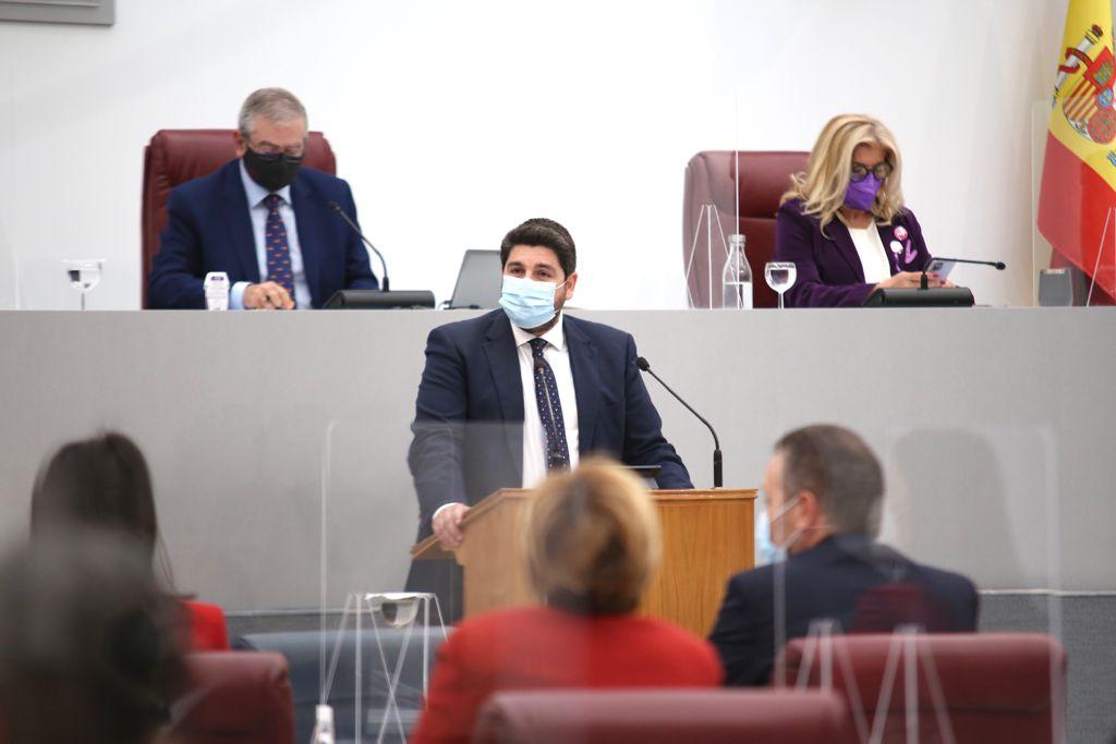 El Presidente de Murcia reclama más vacunas al Gobierno central El Presidente de Murcia reclama más vacunas al Gobierno central