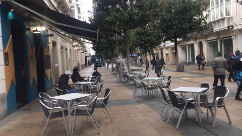 Imagen de archivo de la terraza de un bar