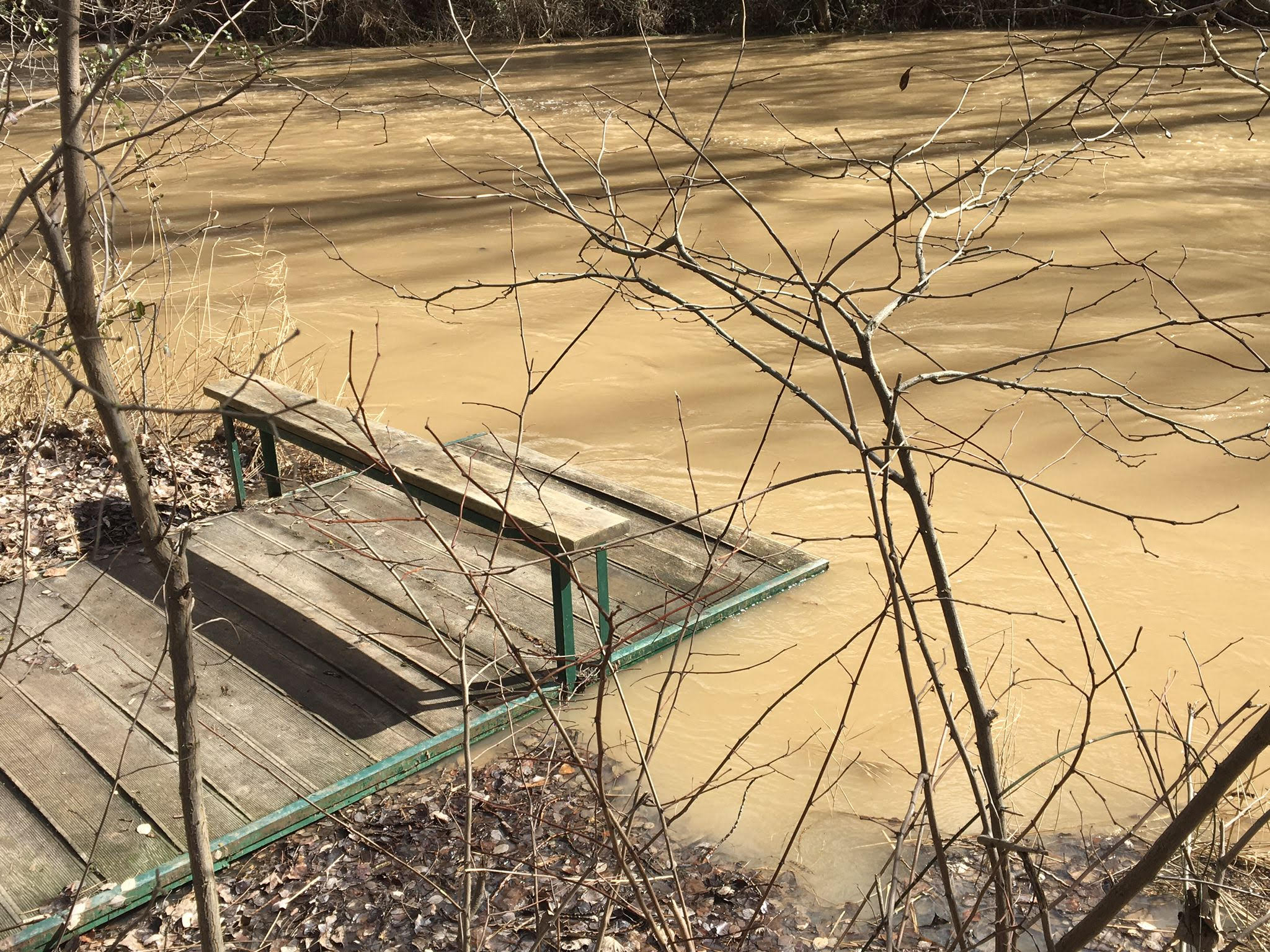 El caudal del Júcar supera en Cuenca los 100 metros cúbicos por segundo El caudal del Júcar supera en Cuenca los 100 metros cúbicos por segundo