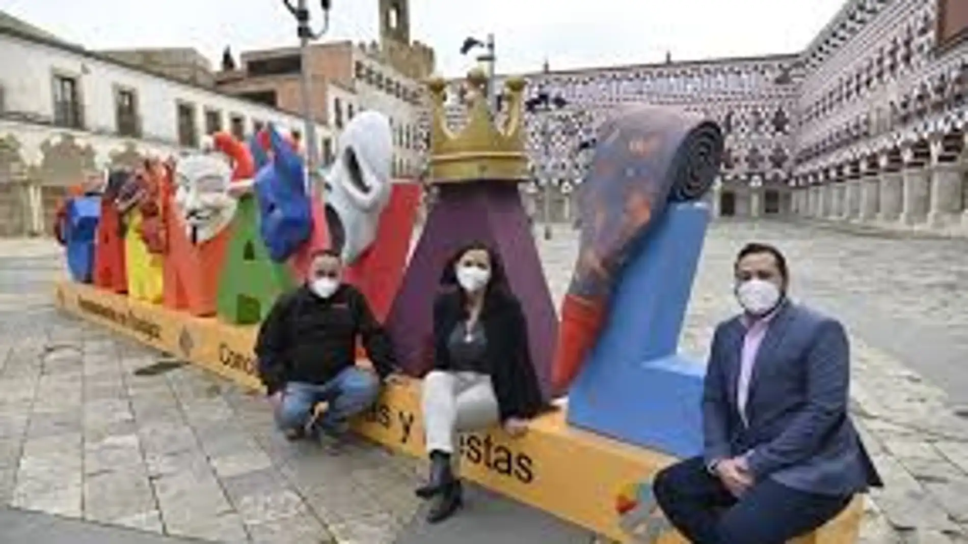 Un documental y exposiciones recuerdan el 40 aniversario del Carnaval de Badajoz. 