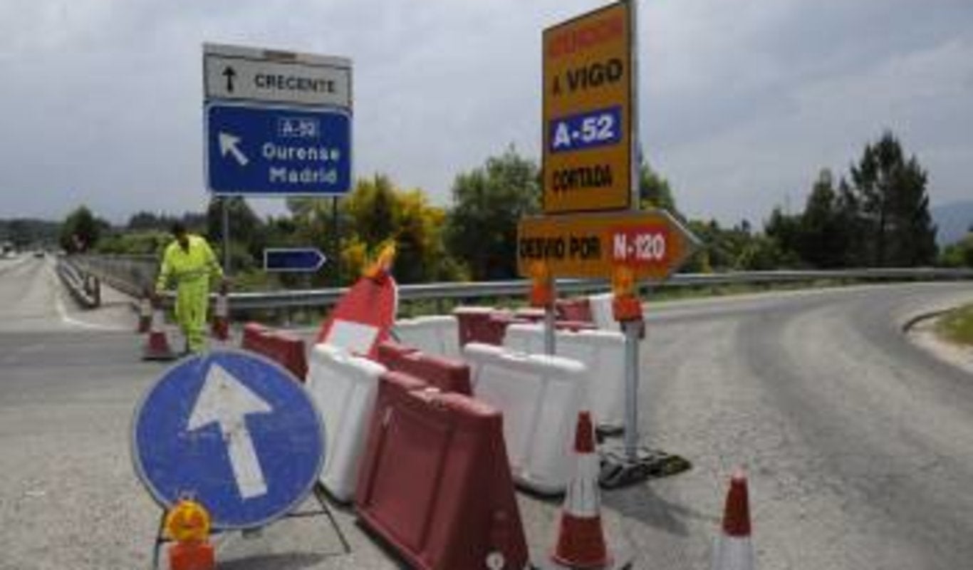 A Xunta solicita a reapertura no túnel do Folgoso pola vía de emerxencia da A-52 A Xunta solicita a reapertura no túnel do Folgoso pola vía de emerxencia da A-52