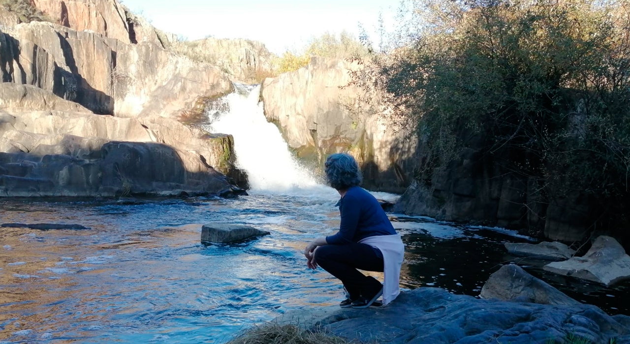 Quiénes somos: Así fue la primera vez que Inés cogió en brazos a su nieto que nació durante la segunda ola Quiénes somos: Así fue la primera vez que Inés cogió en brazos a su nieto que nació durante la segunda ola