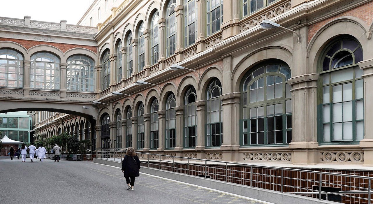 El Hospital Clínic de Barcelona desarrolla la primera terapia genética para la leucemia en Europa El Hospital Clínic de Barcelona desarrolla la primera terapia genética para la leucemia en Europa