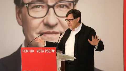 El candidato del PSC a las elecciones catalanas, Salvador Illa, durante un mitin telemático en Salou (Tarragona). Salvador Illa
